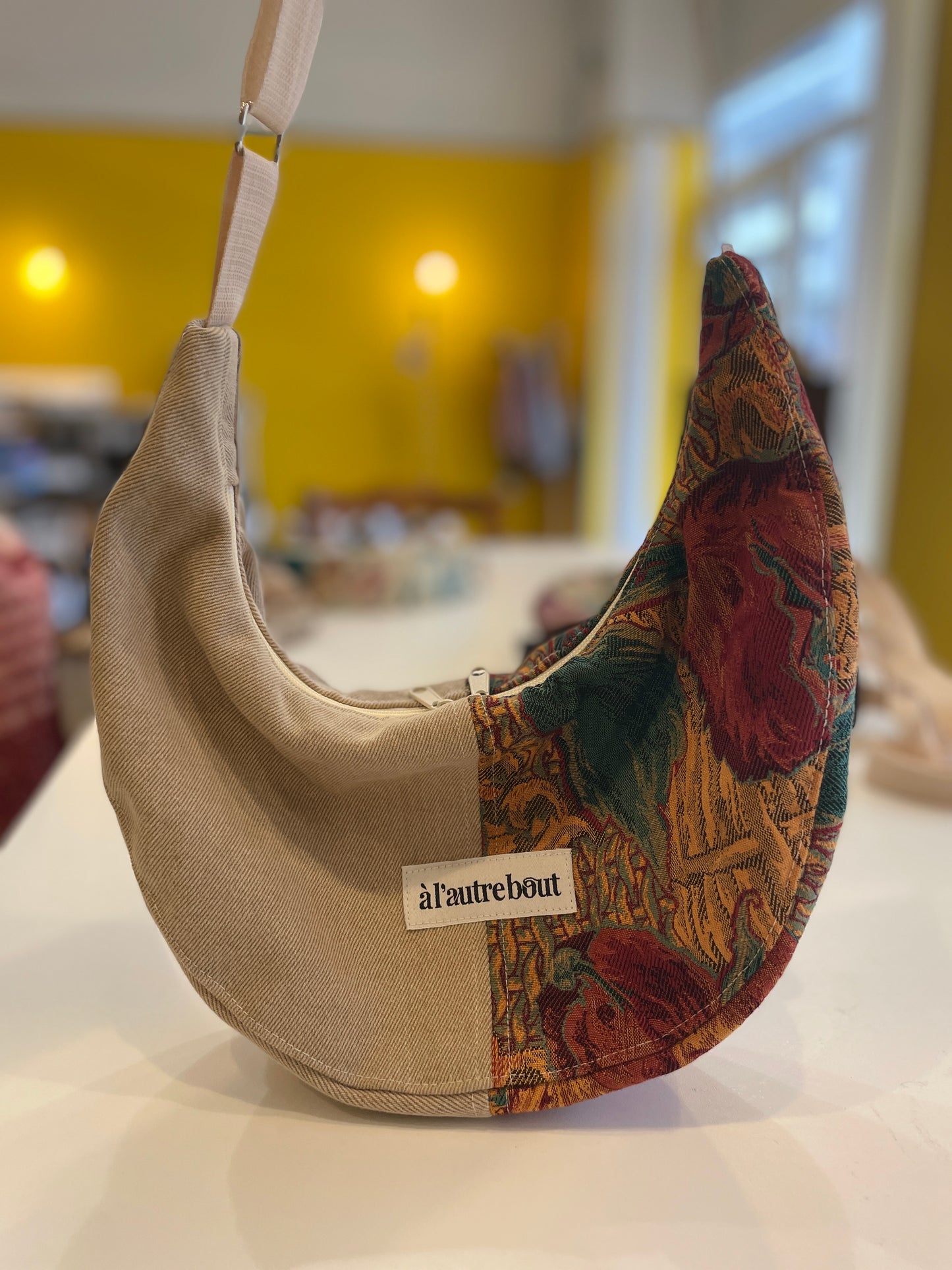 Sac demi lune - rideau et jean’s beige