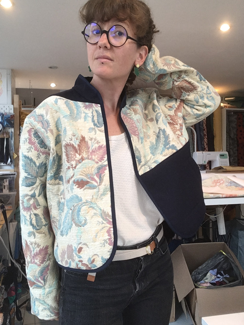 Veste courte - tapisserie bleue