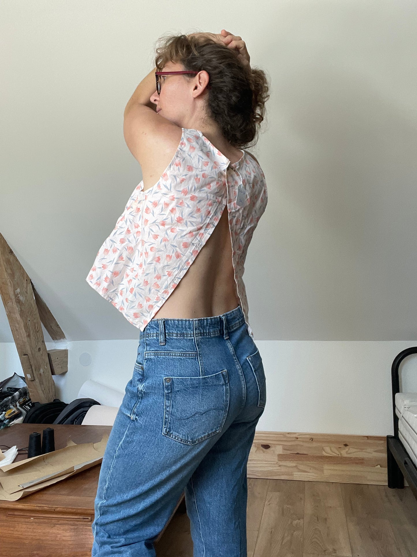 Top Lanza - Dos nu rose à fleurs