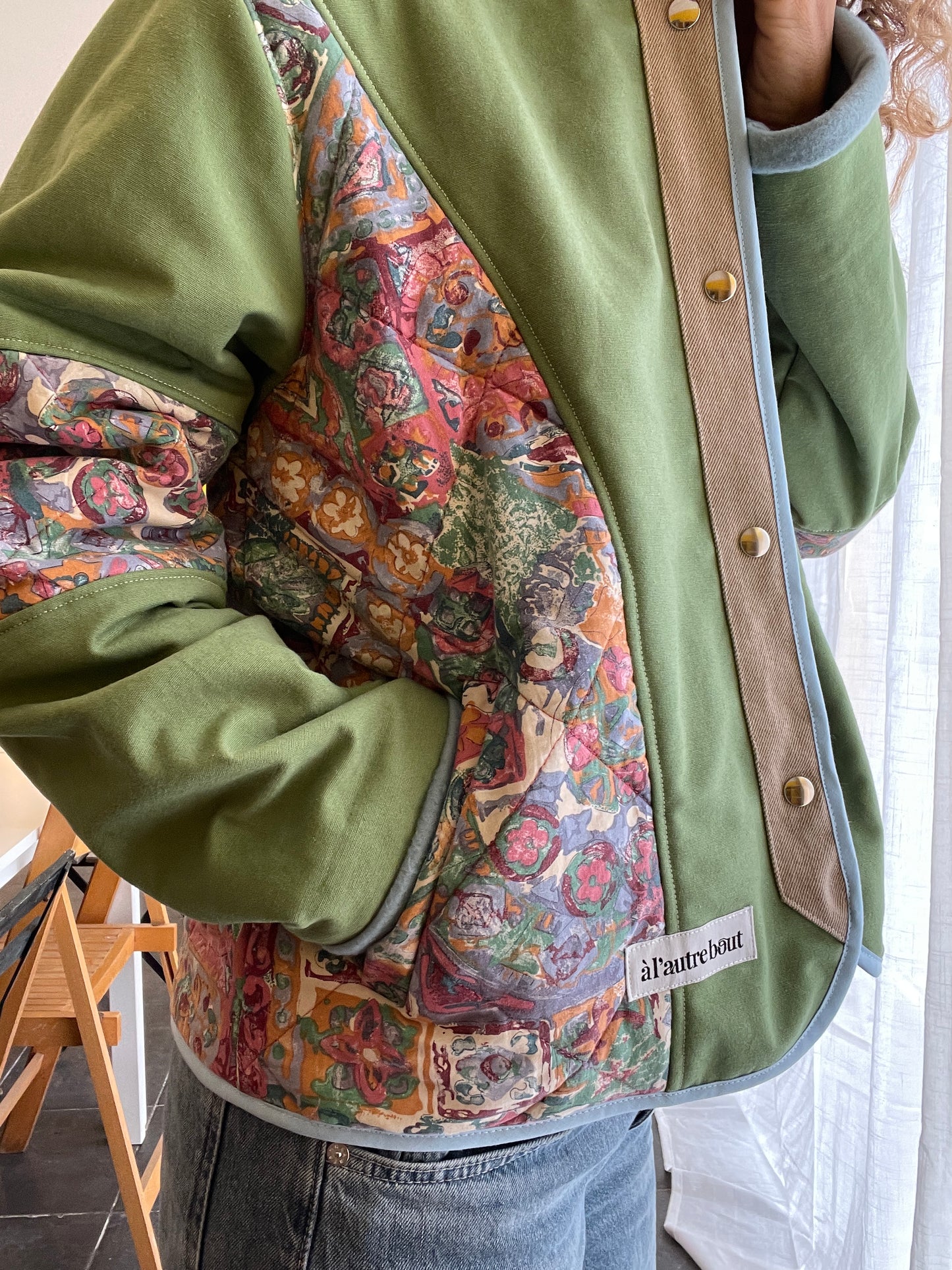 Veste Mazette : couette vintage et rideau vert