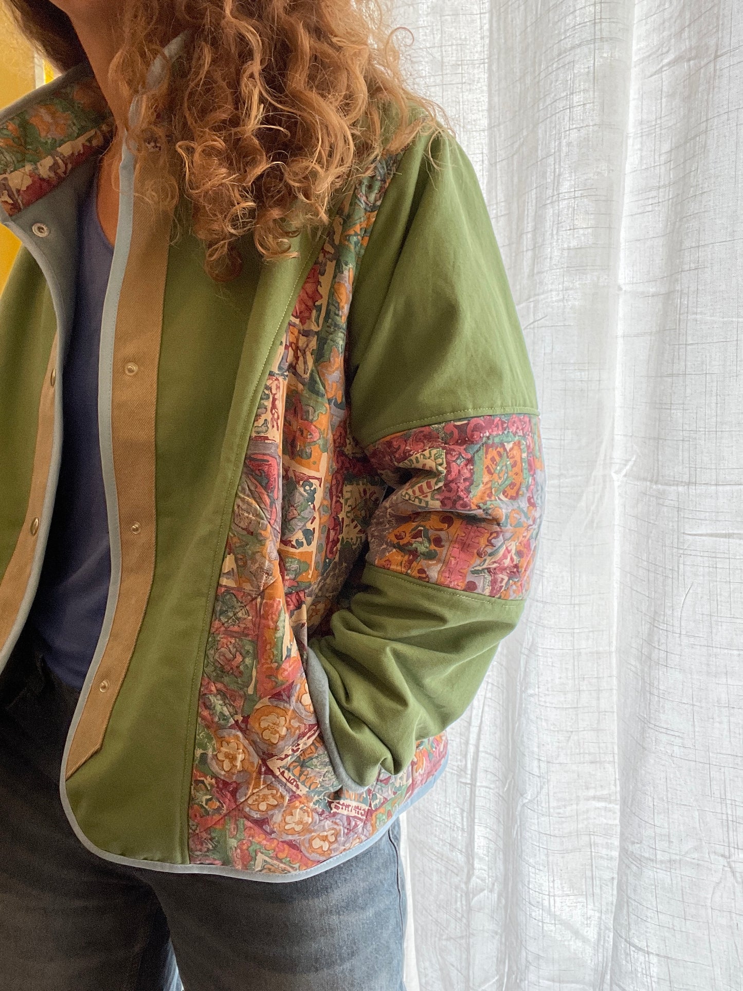 Veste Mazette : couette vintage et rideau vert