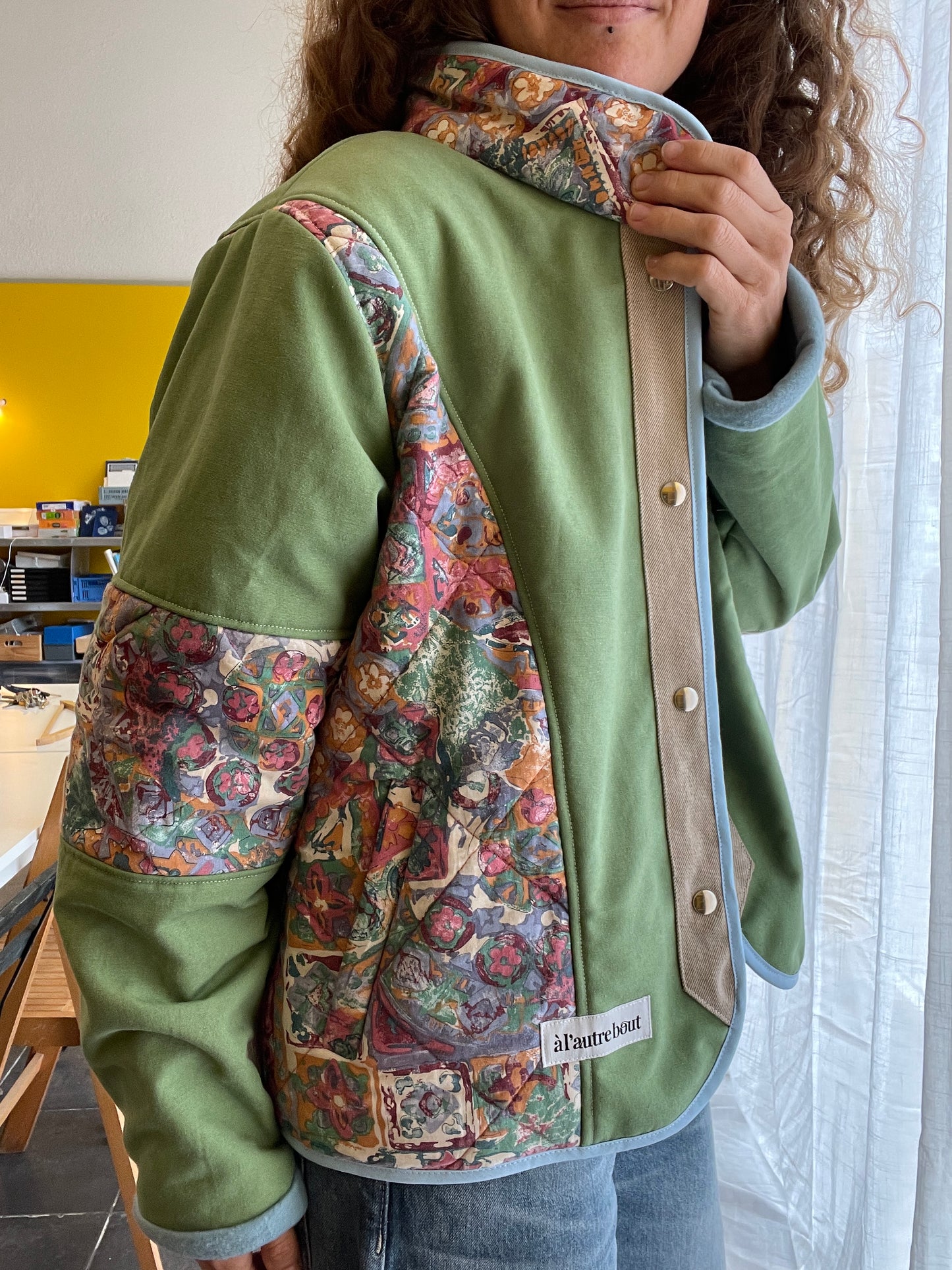Veste Mazette : couette vintage et rideau vert