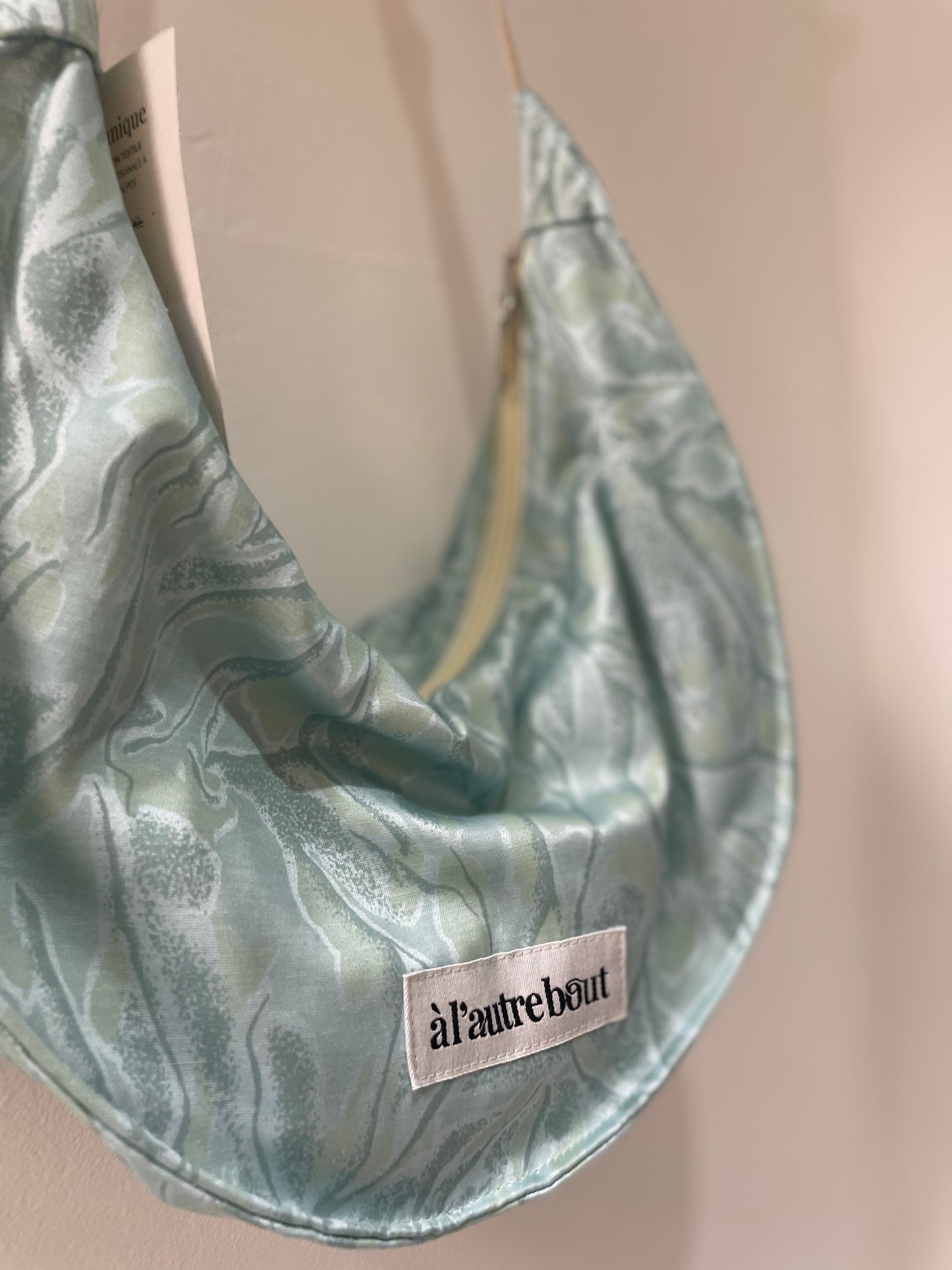 Sac demi lune - rideau turquoise brillant