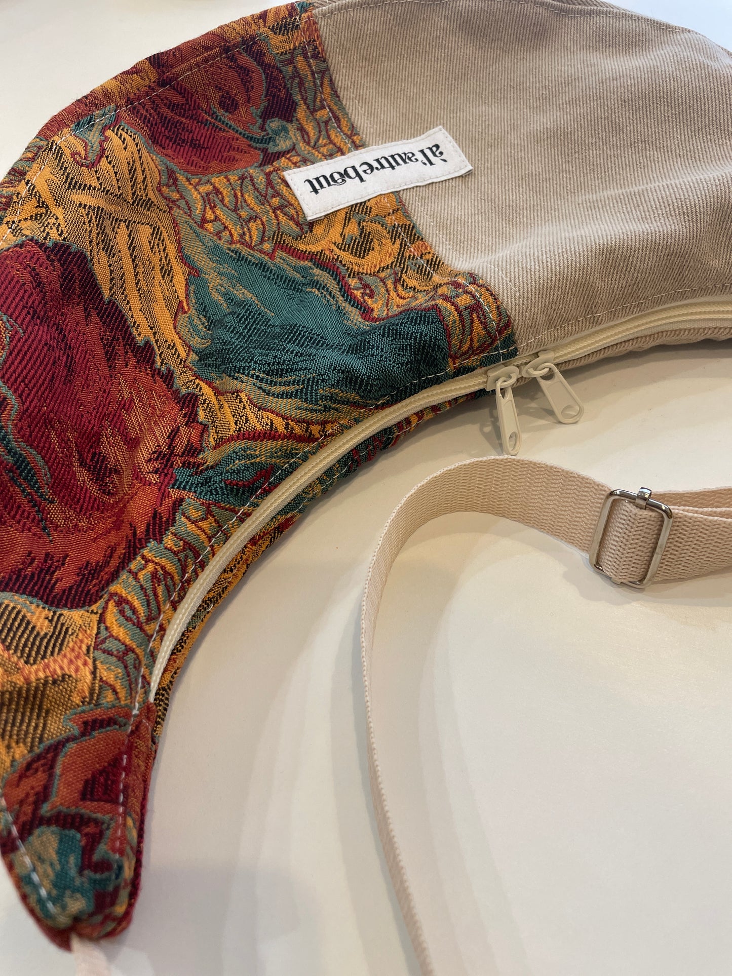 Sac demi lune - rideau et jean’s beige