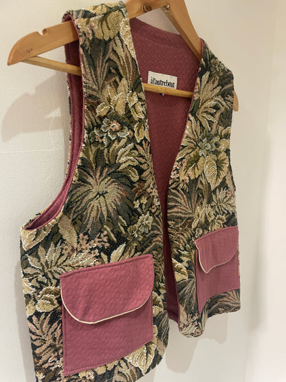 Gilet - tapisserie fleurie et bordeaux