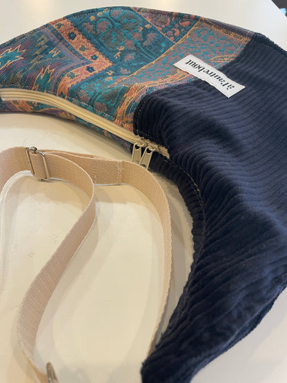 Sac demi lune - rideau graphique et velours côtelé