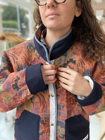 Veste Mazette : tapisserie graphique et dentelle