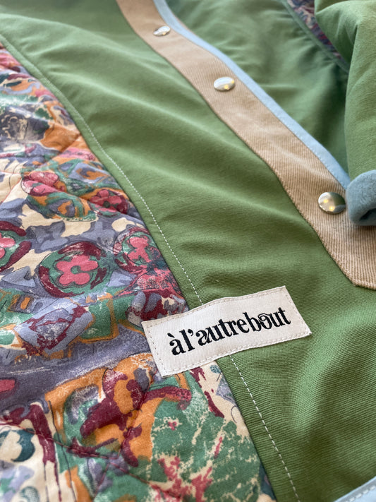 Veste Mazette : couette vintage et rideau vert